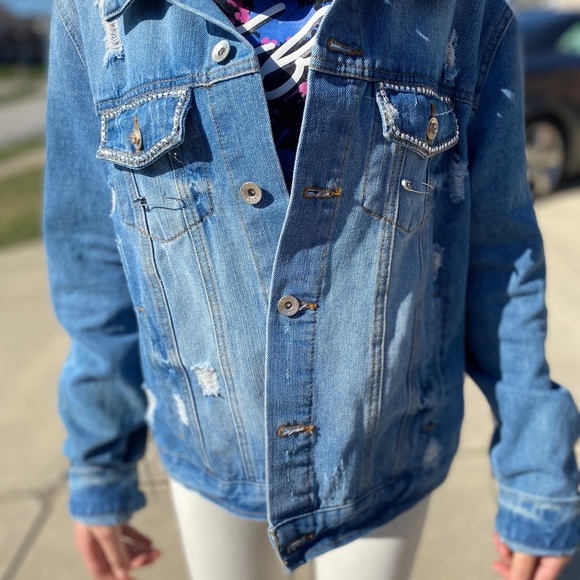 Custom Made Jean Jacket . - Picture 4 of 7